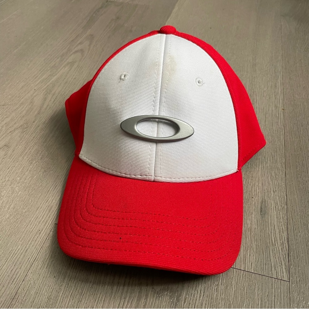 Oakley Two-Tone Red and White Hat